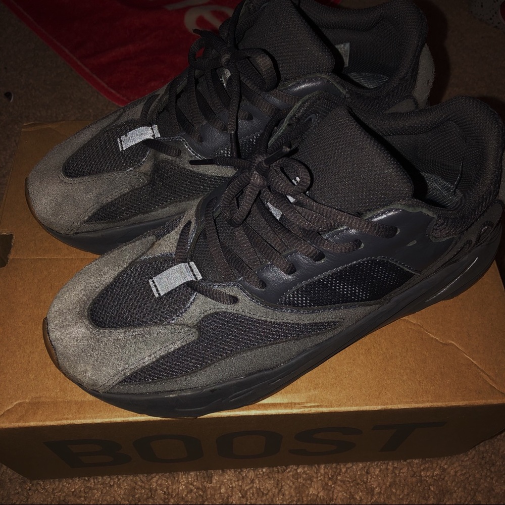 Adidas  Boost Yeezy 700 V1 Black Utility
